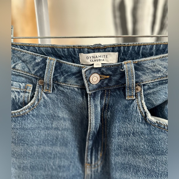 Claudia Jeans from Dynamite. Soft, high waisted, mom fit jeans in size 26 - Picture 6 of 10